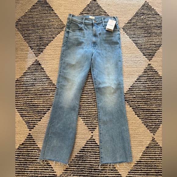 MOTHER Denim - MOTHER The Hustler Ankle Fray in Cutting Class Size 29